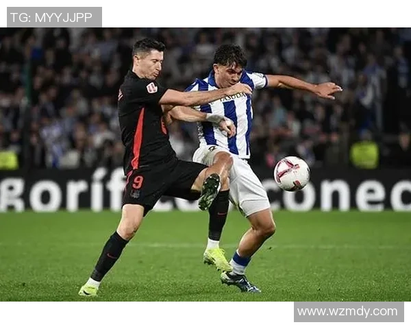 足球比赛中的手球规则解析与判罚实例详解